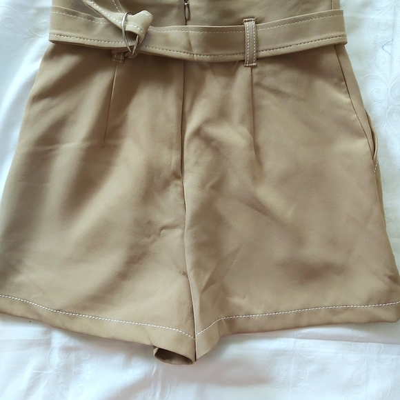 𝅺NWT Topshop High Waisted Shorts - Picture 3 of 11